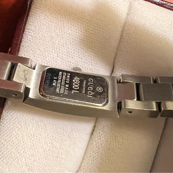 Gucci Womens Dial Diamond Set Bezel Watch - Picture 6 of 6